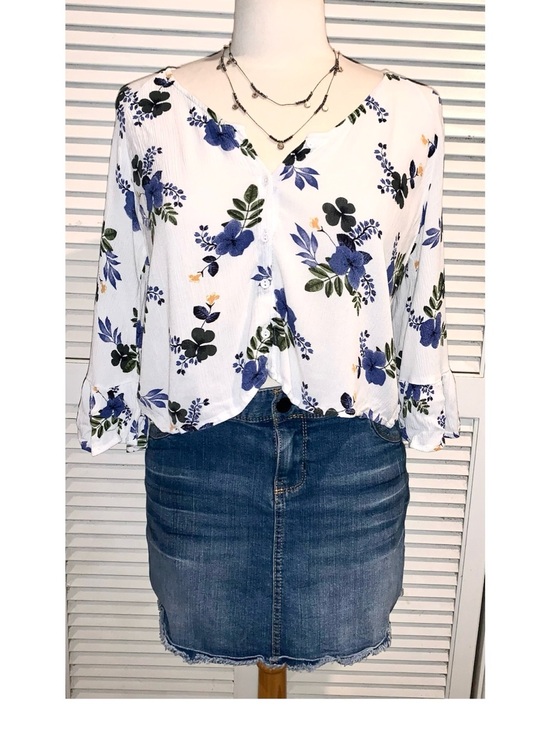 Sadie & Sage Tops - Sadie & Sage Floral boho button down Blouse White and Blue